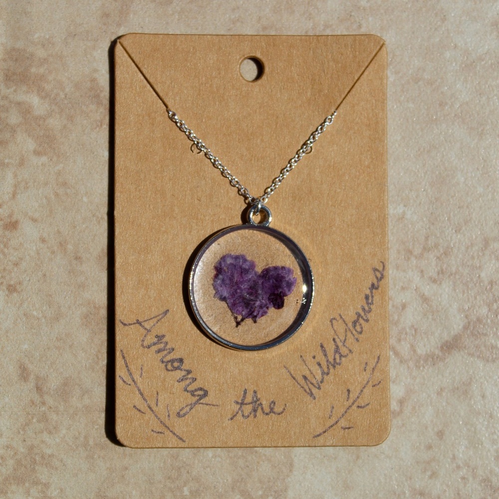 PURPLE HEART BABY'S BREATH NECKLACE